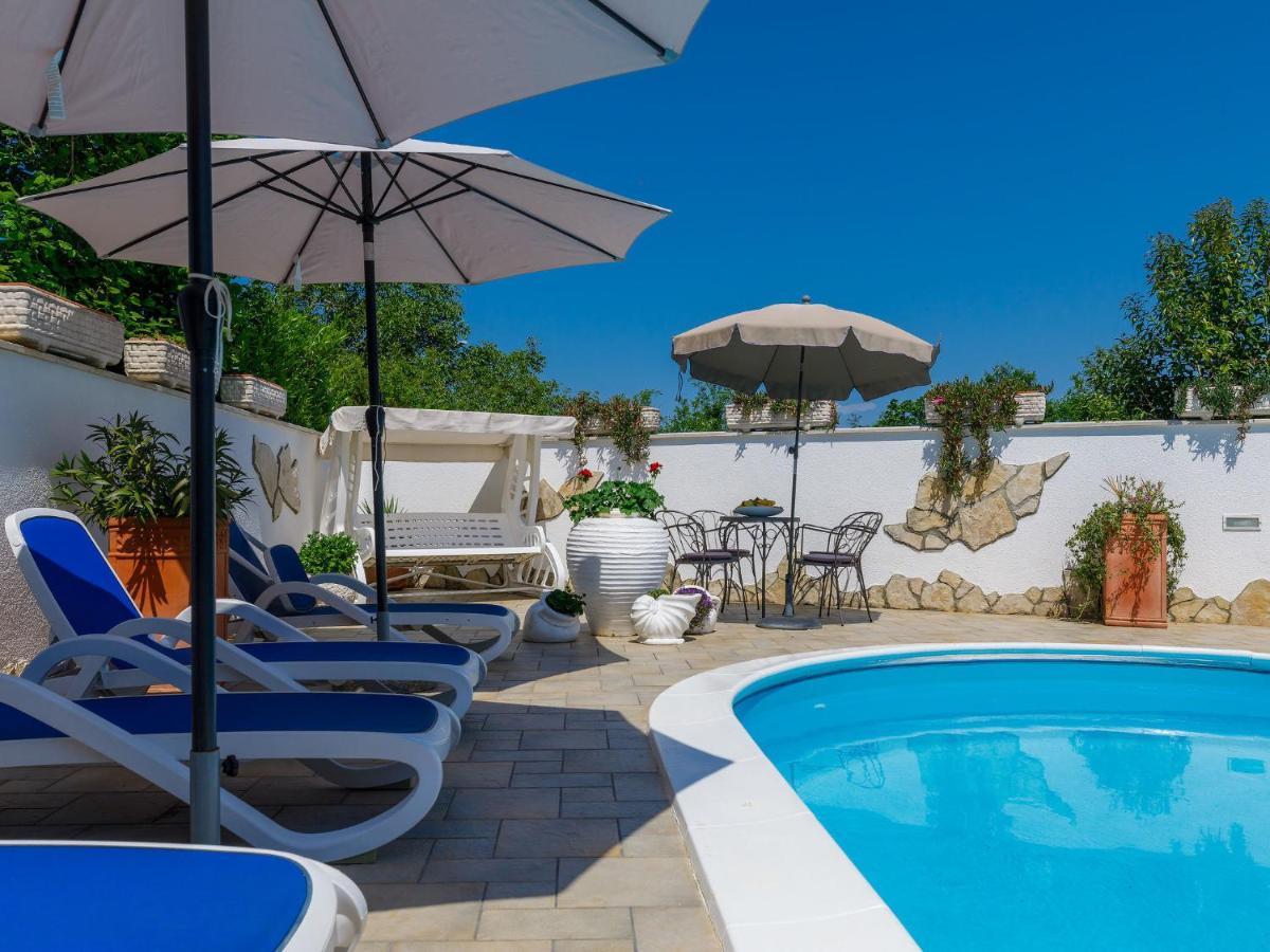 Apartment Tiziana-4 By Interhome Умаг Екстериор снимка
